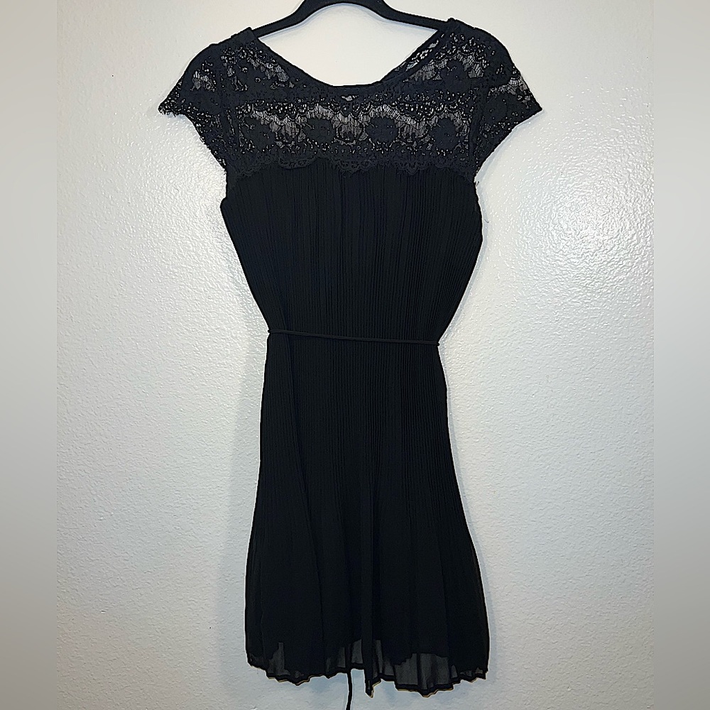 As U Wish Black Lace Top Accordion Flapper Style Mini Dress Small